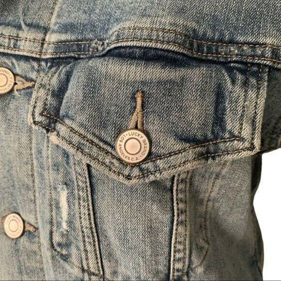 Lucky Brand Women's Jean Denim Truck Jacket Size XS Ripped Pockets Long Sleeve - Picture 12 of 12